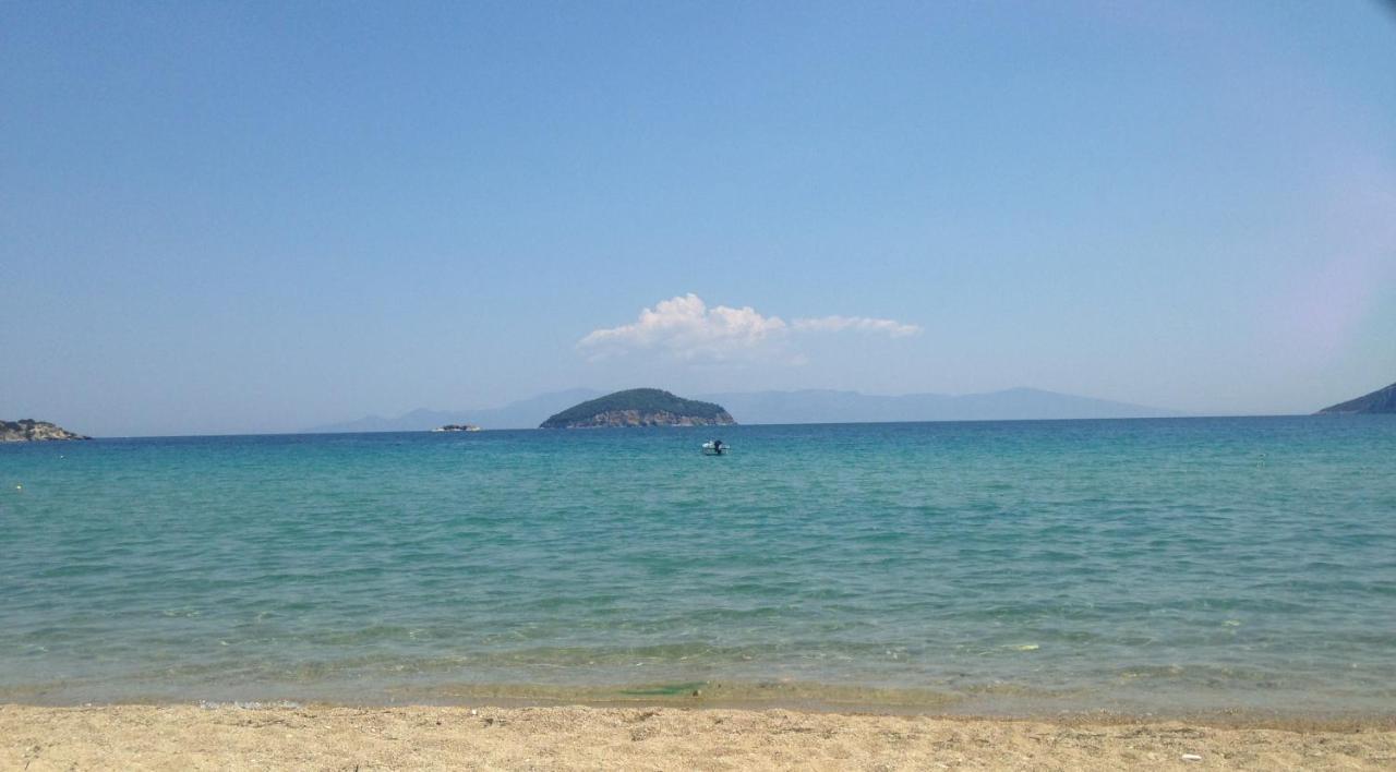 Apartamento Aegean Seabreeze Nea Iraklitsa Exterior foto